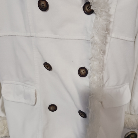 Women's at last & Company white winter coat, size large color white - Picture 5 of 6